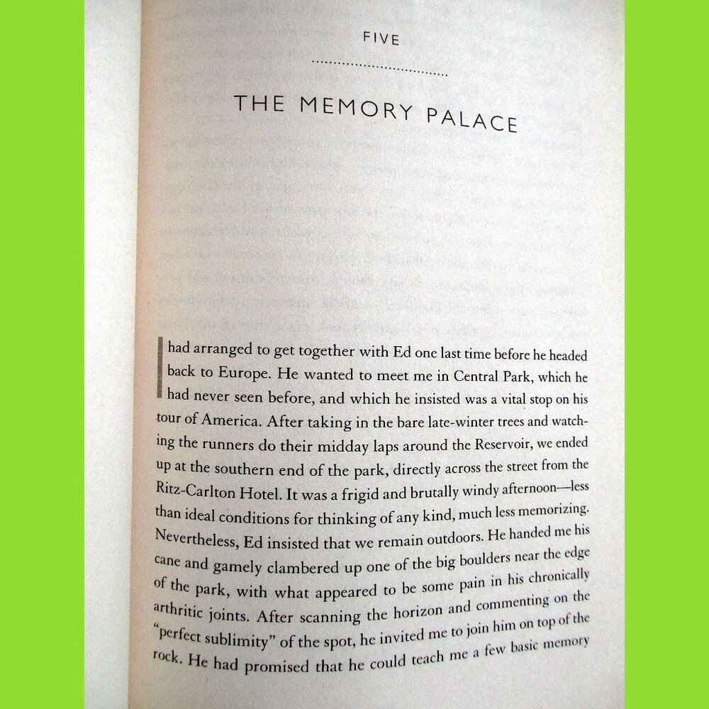 Book - Moonwalking with Einstein: The Art and Science of Remembering Everything - Picture 9 of 16